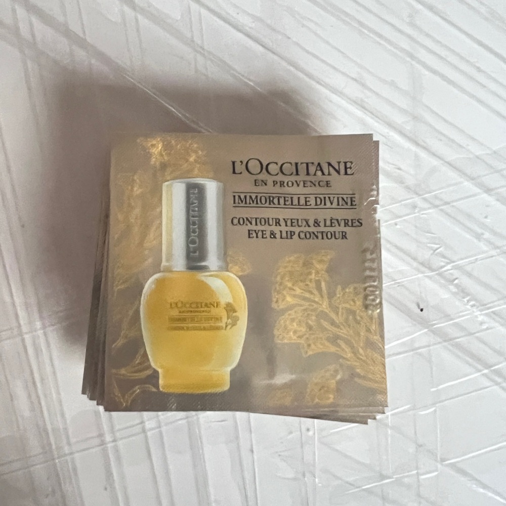 New! 15ml L'Occitane Immortelle Divine Eye & Lip Contour